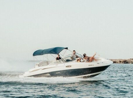Rent Sea Ray 260 Sundeck Oscar in Ibiza
